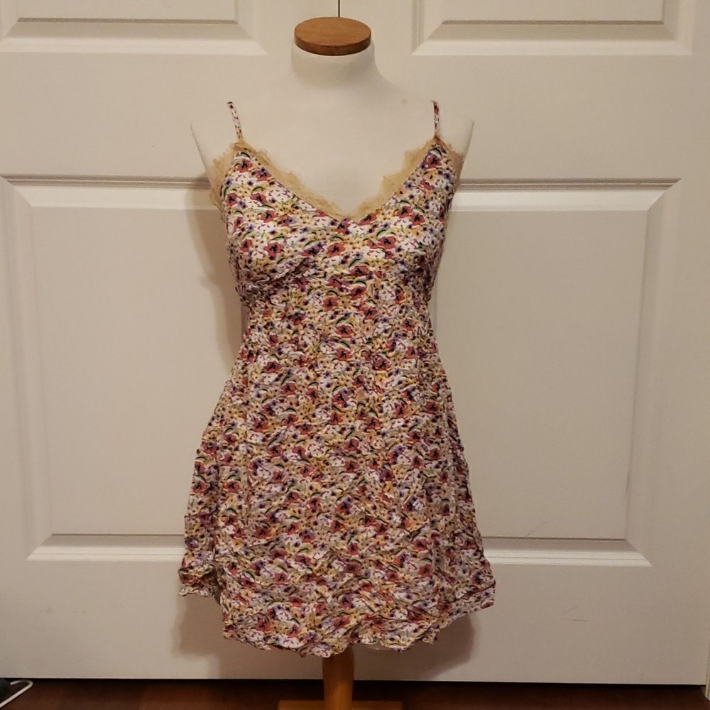 𝅺BOG Collective Womans Floral Spaghetti Strap Dress‎ Size S NEW